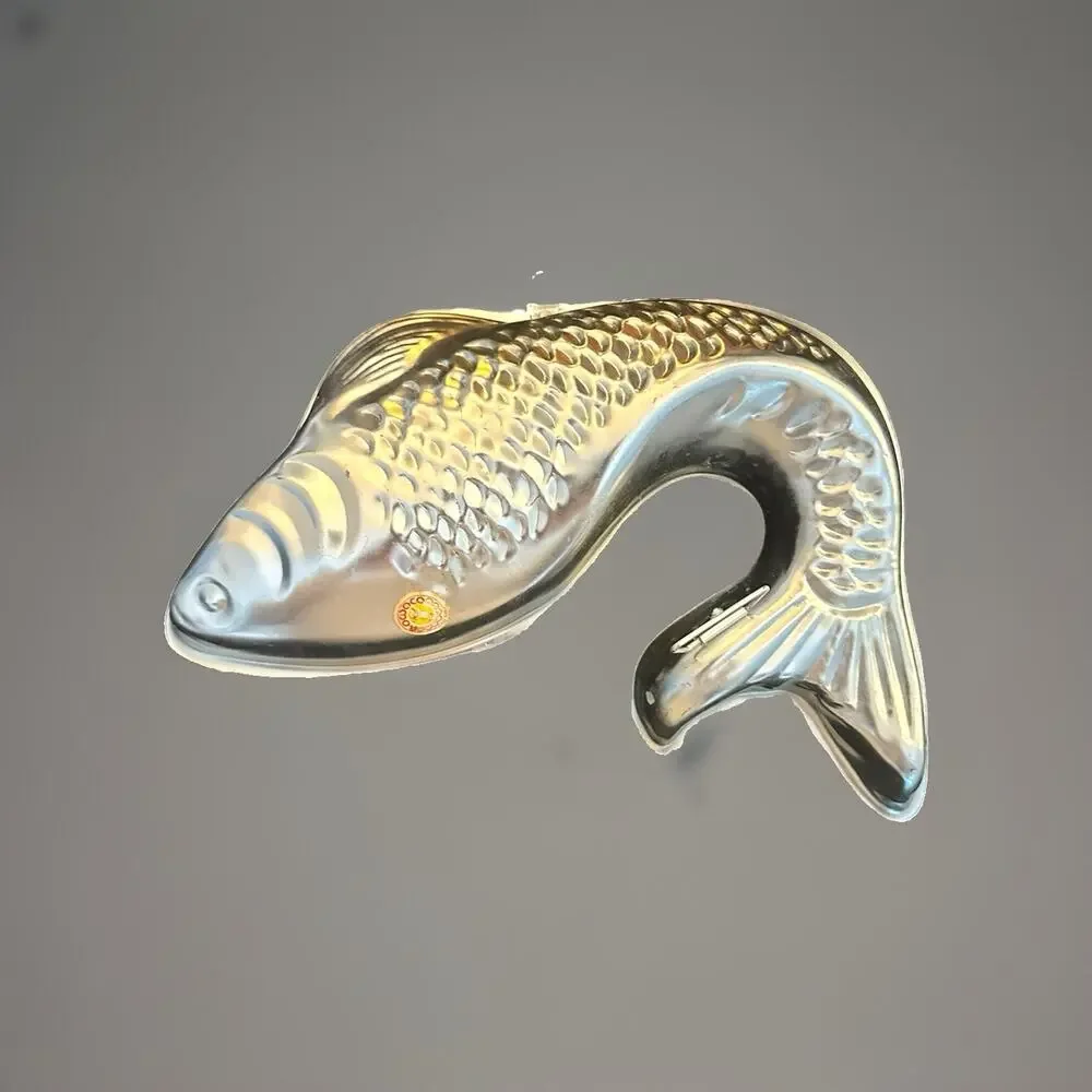 VTG Aluminum Fish Bake Mold Cake Jello Wall Hanging Hong Kong Carp Koi Baking